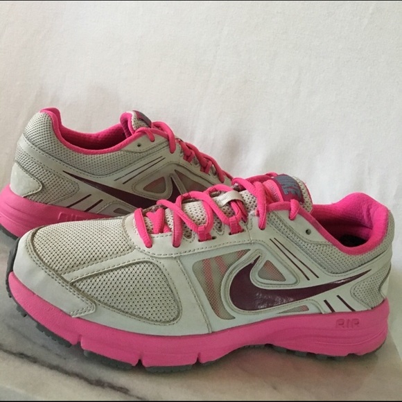 NiKe AIr ReLeNtLEsS  3 - Picture 2 of 9